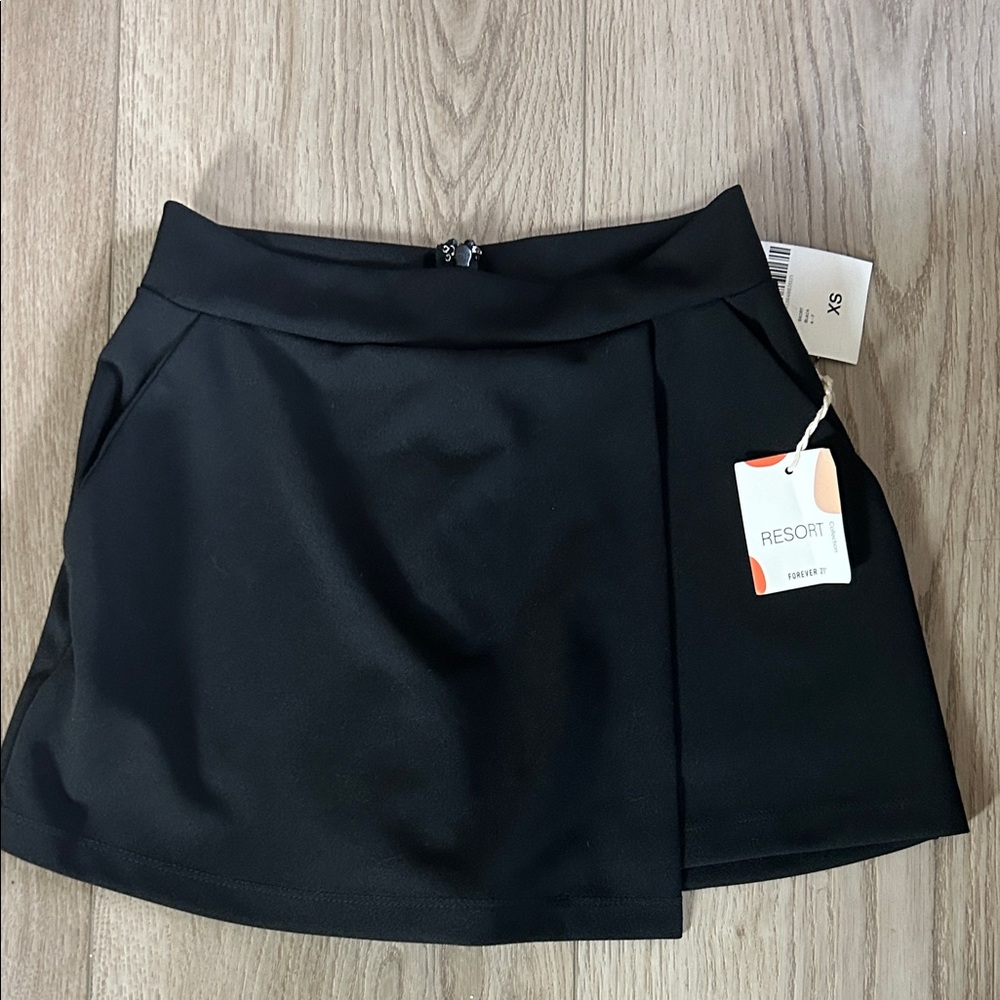 Black Skort XS-Forever 21